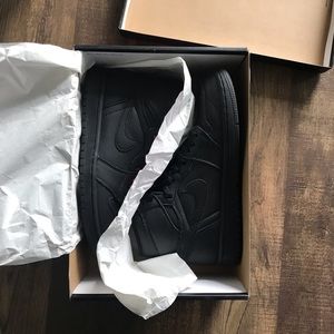 Jordan 1 retro high triple black 8Mens